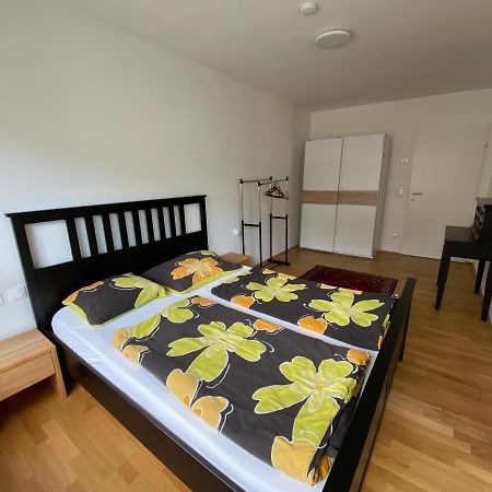 Apartment 9 Stops Away From City-Centre Виена Екстериор снимка
